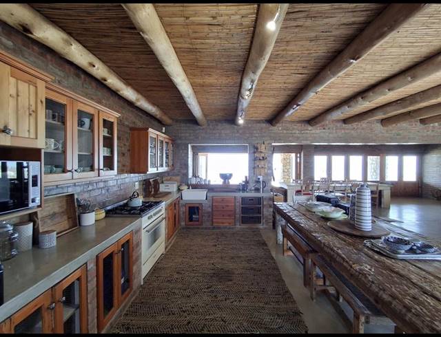 7 BEDROOM HOUSE FOR SALE IN DUYKER EILAND